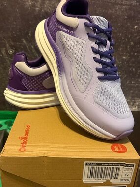 NEW OrthoComfoot running shoes Size 42 = 11 USA